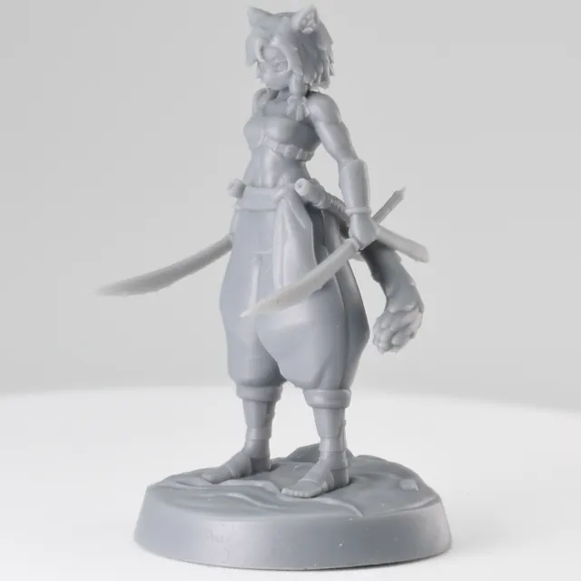 Grey sculpt preview of the Kiana miniature